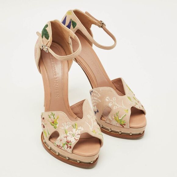 Alexander Mcqueen Size 39 Beige Suede Ankle Strap Sandals - Picture 4 of 7